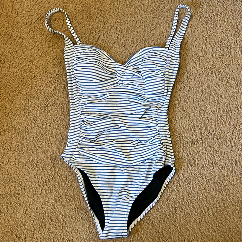 Simply swim size 8 swimsuit